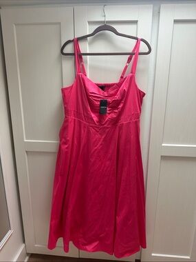 Torrid Pink Midi Poplin sweetheart shirred dress Adjustable Straps. NWT sz 14/16